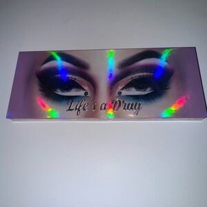 Lunar Beauty-Life's a Drag Eyeshadow Palette